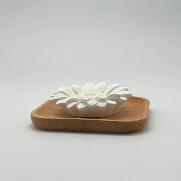 Astelia passive flower diffuser by Innobiz, side view