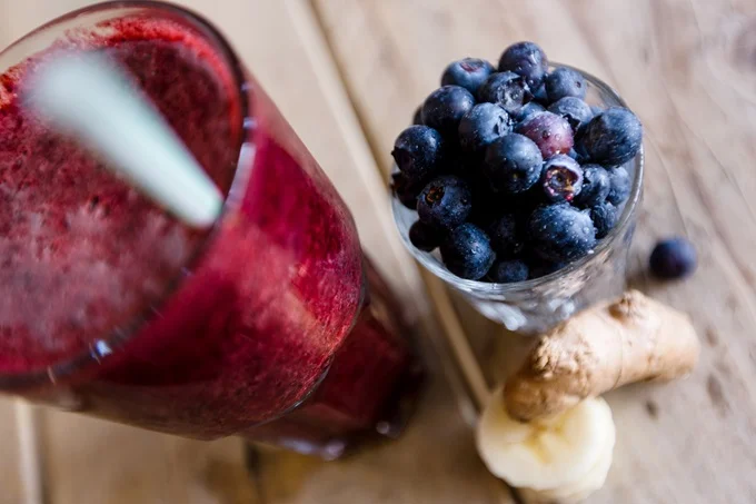 Blueberries, ginger and turmeric have anti-inflammatory benefits to prevent muscle and joint pain caused by menopause.