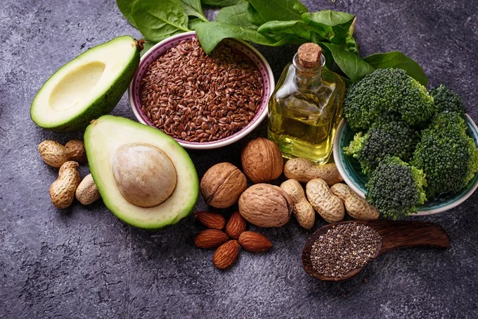 An anti-inflammatory diet can help to reduce inflammation associated with endometriosis.
