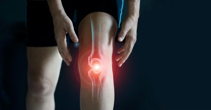Moringa’s anti-inflammatory action can help to manage the pain of arthritis.