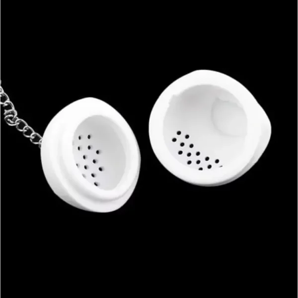 Skull Tea Bones infuser in cup open