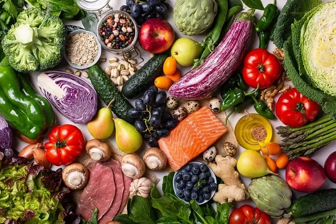 Foods such as oily fish, garlic and leafy greens can help support healthy arteries.